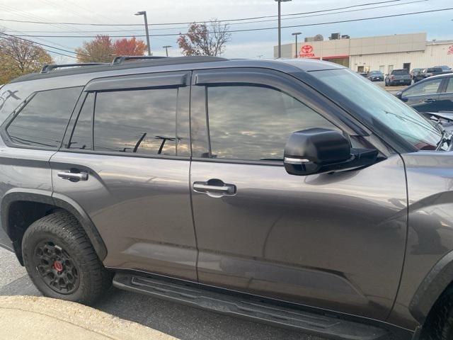 2023 toyota sequoia base