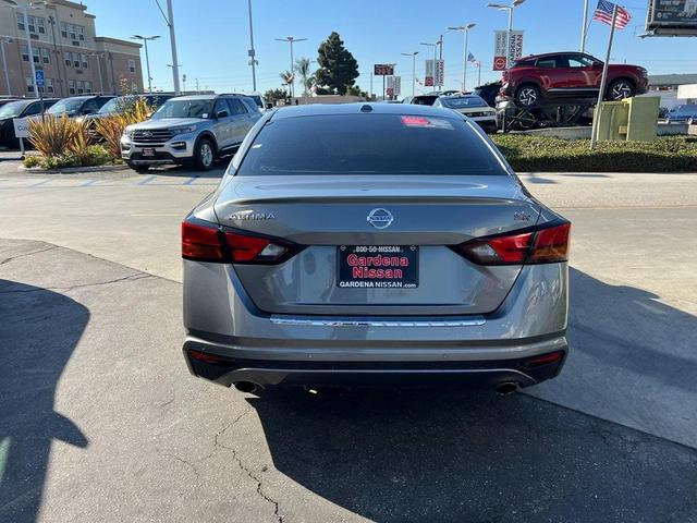 2020 nissan altima 2.5 sr