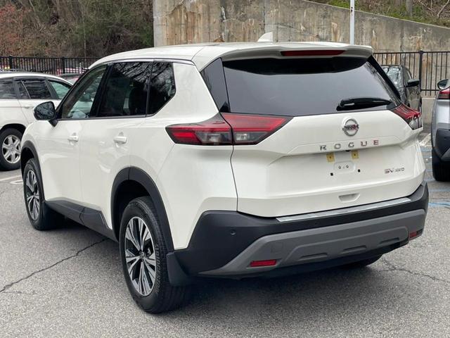 2021 nissan rogue sv
