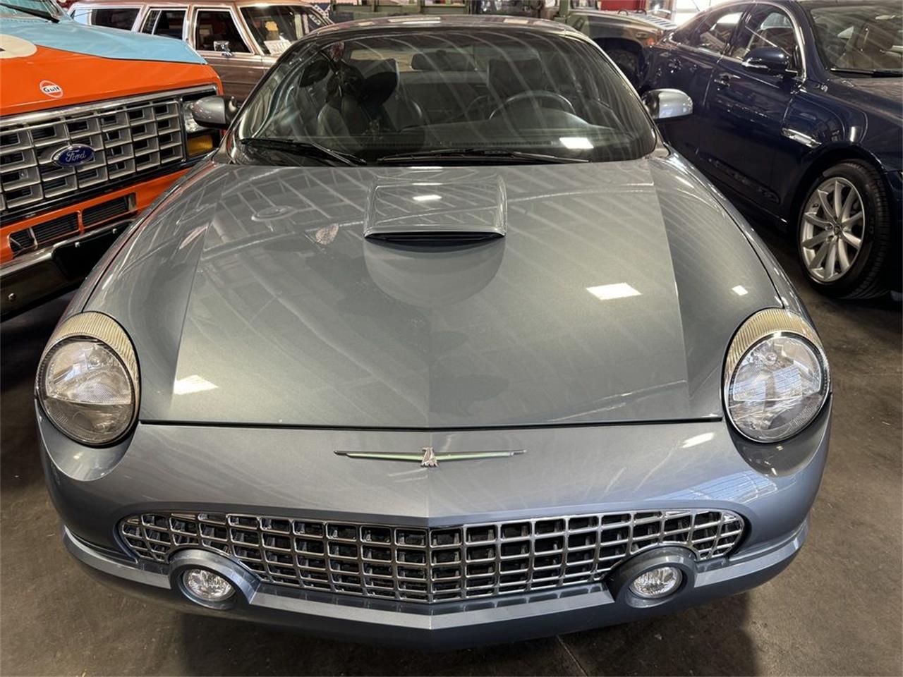 2005 ford thunderbird