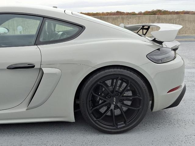 2020 porsche 718 cayman gt4