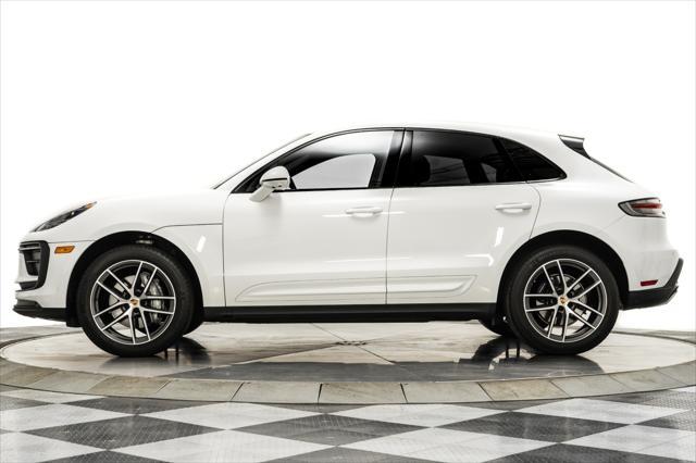 2022 porsche macan base