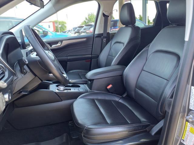 2022 ford escape sel