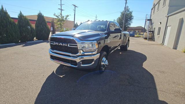 2022 ram 3500 tradesman crew cab 4x4 8' box