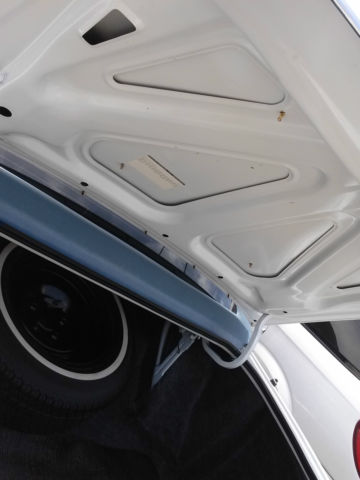 1994 buick roadmaster limited 55000 original miles,continental kit and luggage r