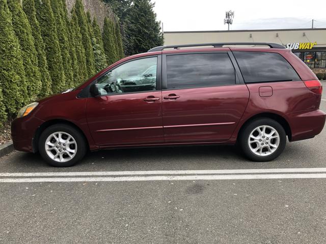 2005 toyota sienna le