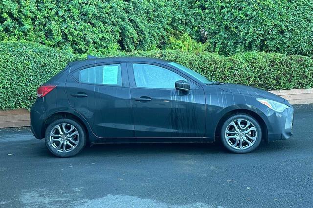 2020 toyota yaris sedan le