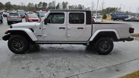 2024 Jeep Gladiator