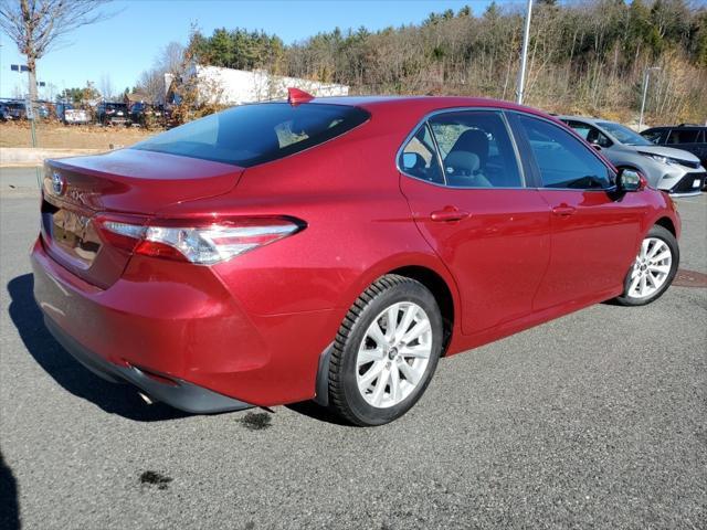 2020 toyota camry le