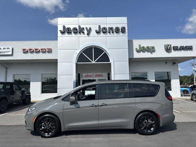 2021 chrysler pacifica touring