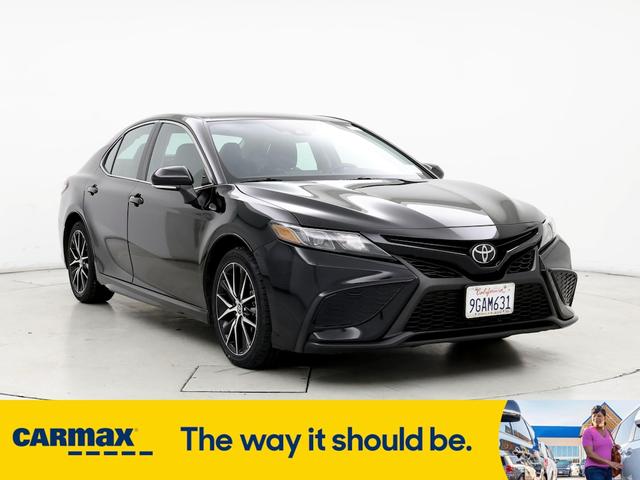 2023 toyota camry se