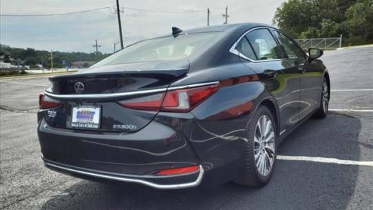2019 Lexus ES