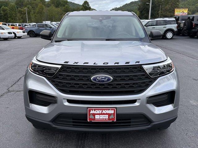2021 ford explorer base