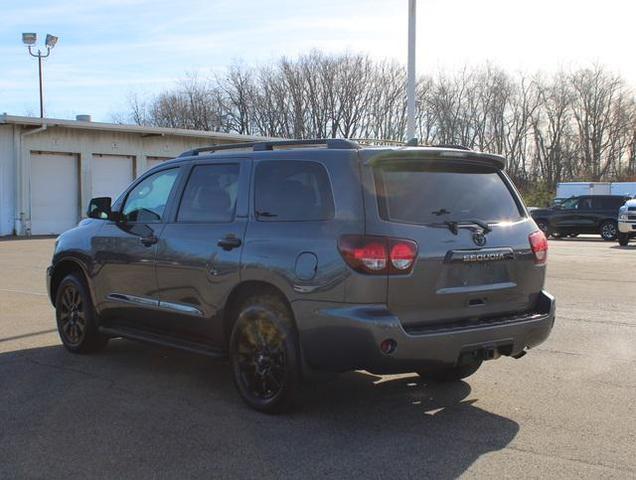2021 toyota sequoia base