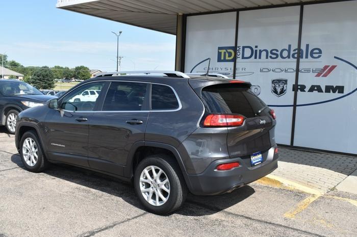 used 2017 jeep cherokee fwd latitude hastngs, ne 68901 for sale in good samaritan village, nebraska