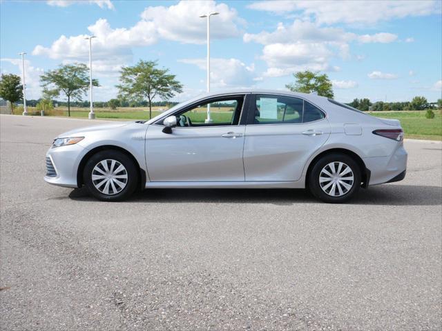 2021 toyota camry le