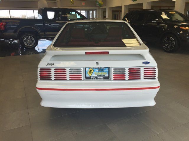 1989 ford mustang gt coupe hatchback 5.0l efi v-8 manual white