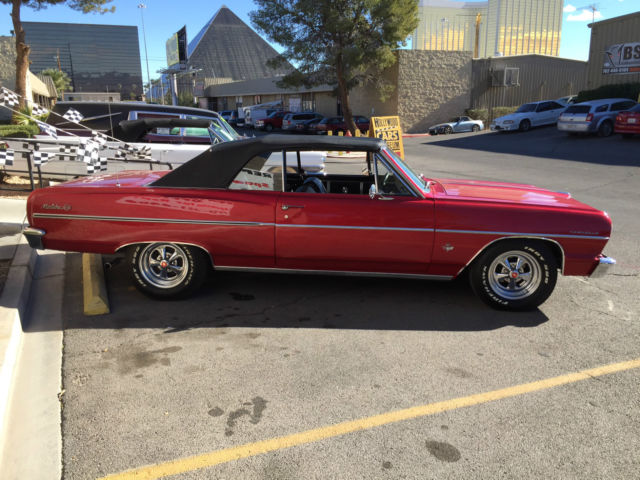 1964 chevrolet chevelle 327 convertible, auto, disc. brakes , tilt, cragars !