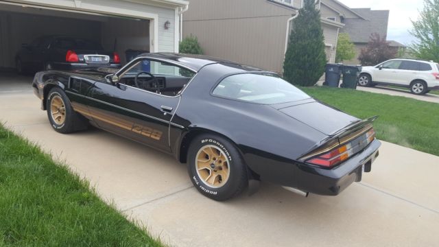 1981 camaro z28 mint low mile survivor factory black car loaded