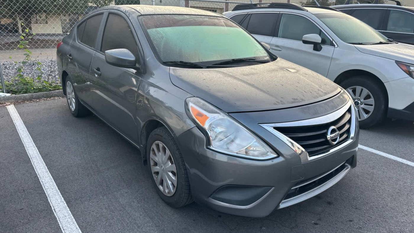 2016 nissan versa