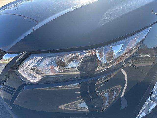 2022 nissan rogue sport sv