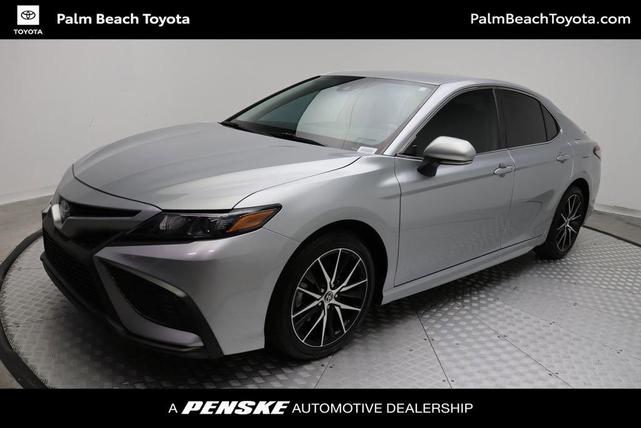 2023 toyota camry se