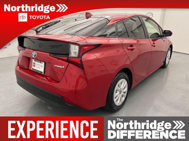 2021 toyota prius le