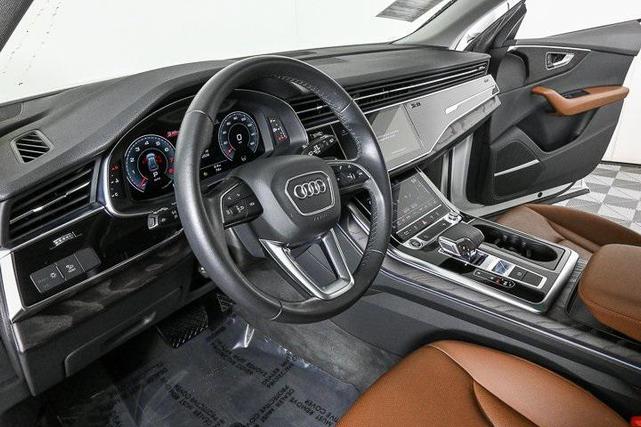 2022 audi q8 55 premium plus