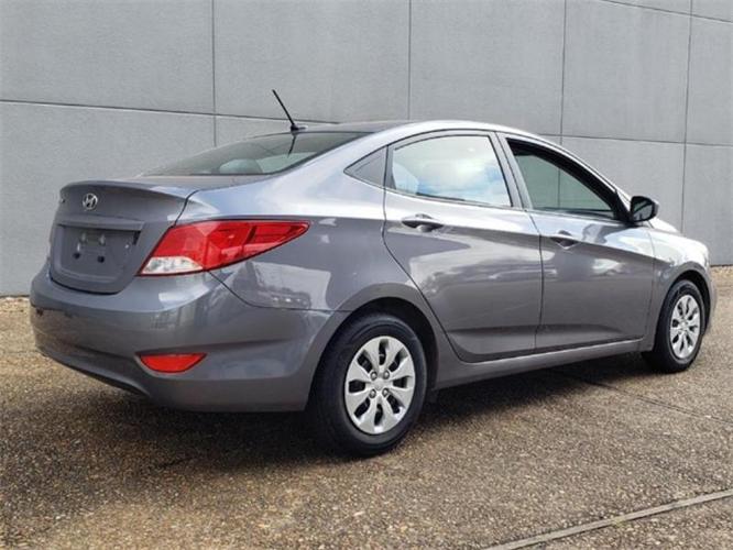 2017 hyundai accent se se 4dr sedan 6m for sale in gravel ridge, arkansas