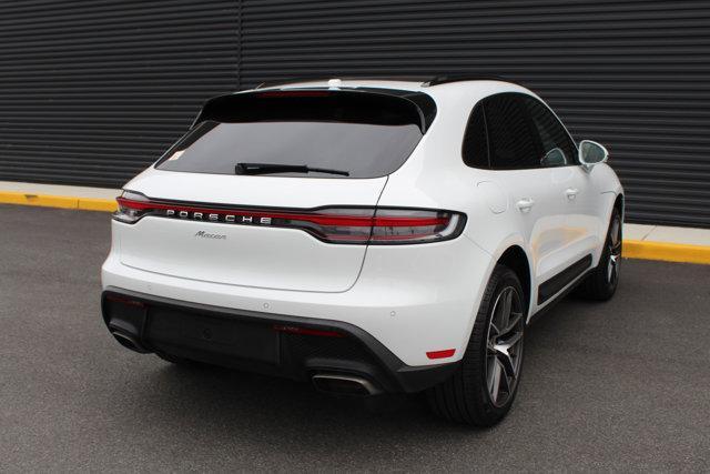 2024 porsche macan base