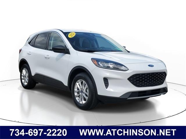 2022 ford escape se