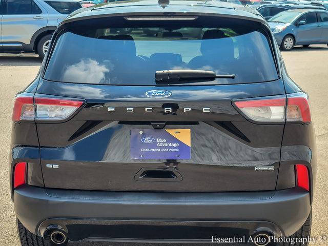 2022 ford escape se