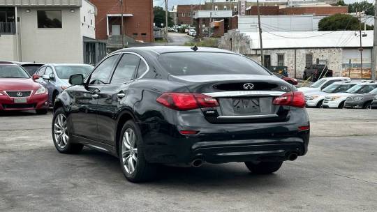 2016 Infiniti Q70