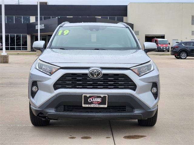 2019 toyota rav4 xle