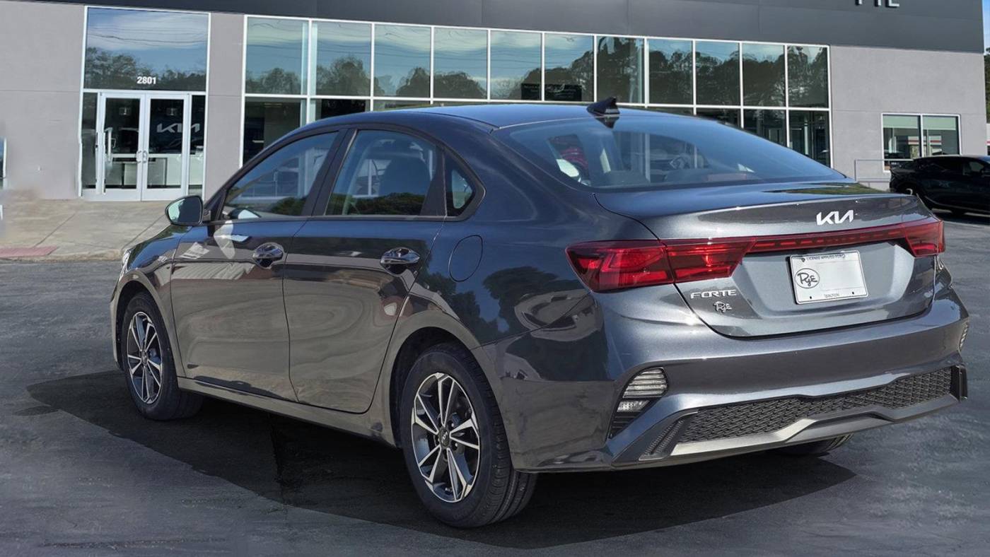 2022 kia forte lxs