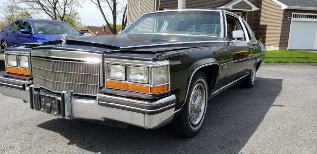 1982 cadillac fleetwood brougham d'elegance