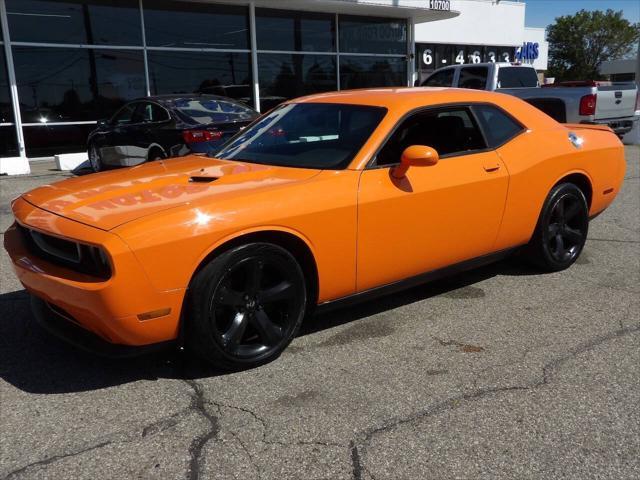 2012 dodge challenger sxt
