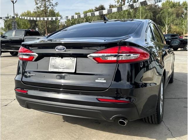 2020 ford fusion se