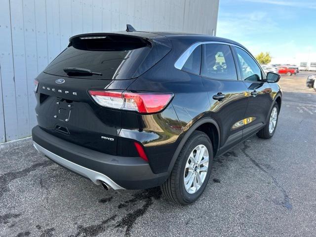 2021 ford escape se