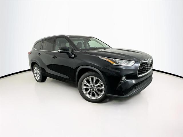 2022 toyota highlander limited