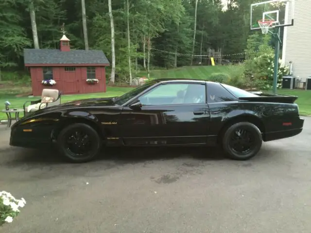 rare 1985 pontiac firebird trans am / 5 speed / 9 bolt posi !! fully loaded! lg4
