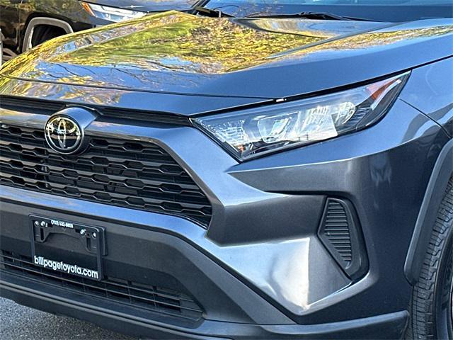 2022 toyota rav4 le