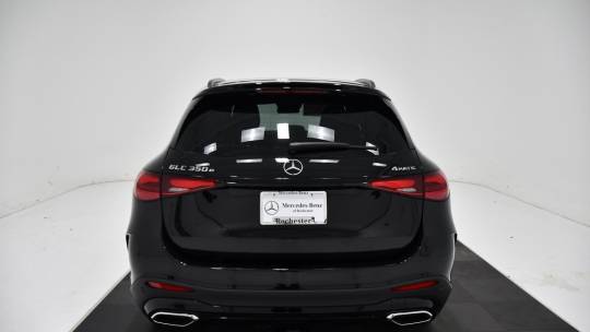 2025 Mercedes-Benz GLC