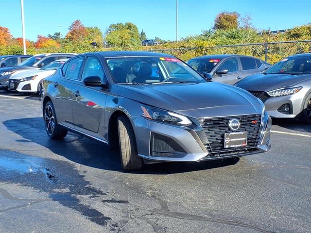 2023 nissan altima 2.5 sr