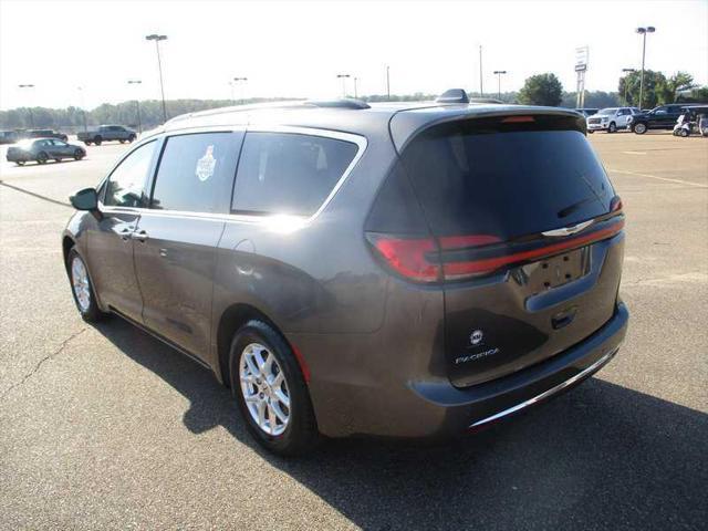 2022 chrysler pacifica touring l