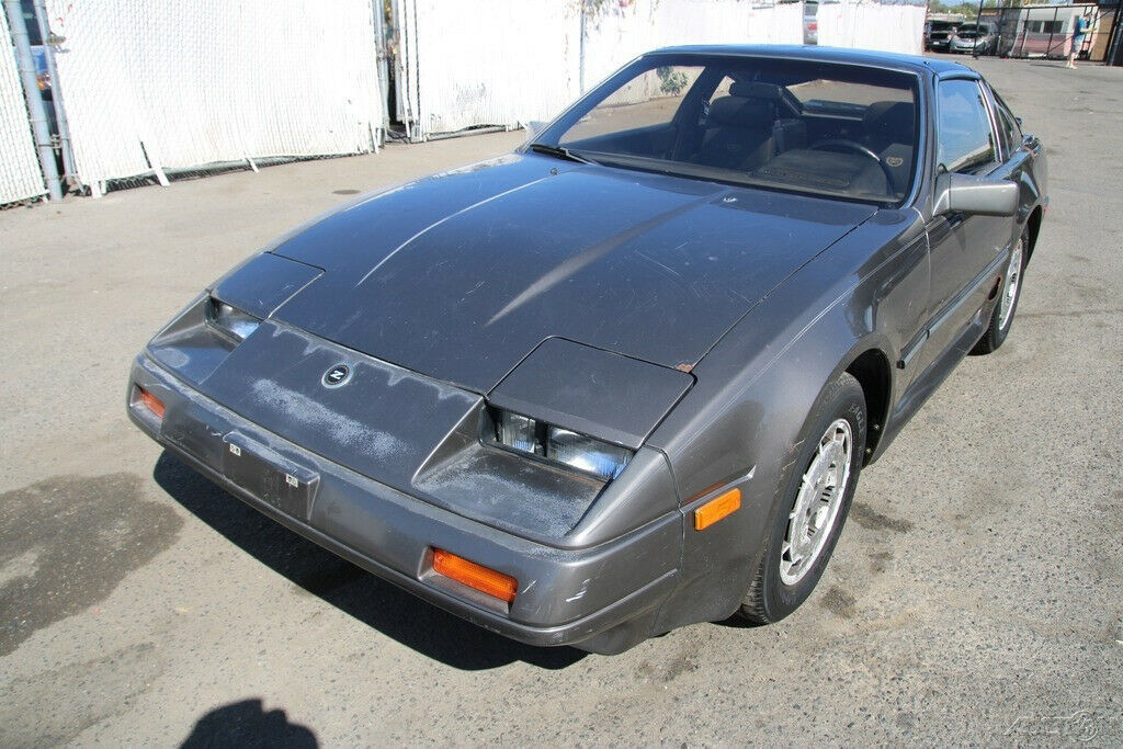 1986 nissan 300zx w/ t-tops 5 speed manual transmission 6 cylinder no reserve