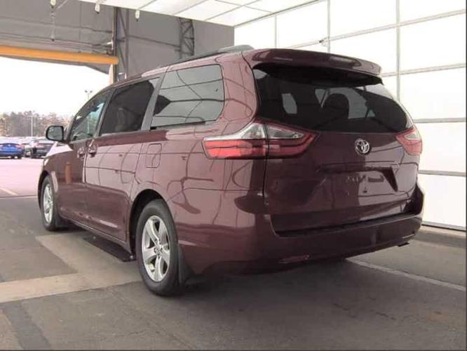 2017 toyota sienna l in buffalo, minnesota
