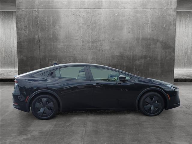 2024 toyota prius le