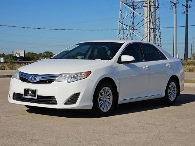 2014 toyota camry le