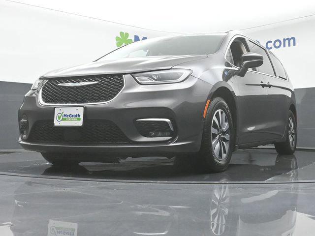 2021 chrysler pacifica hybrid touring l
